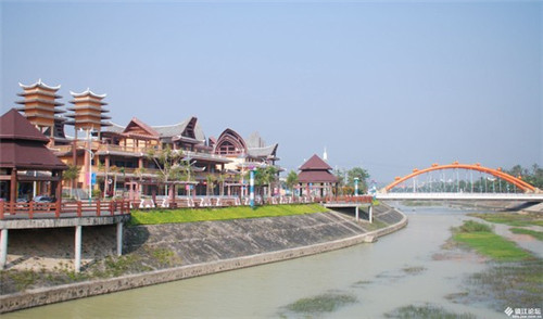 CHI辣辣精致新疆米粉加盟费要多少钱才能够开店经营